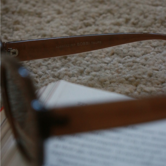 Retro-inspired Sunglasses from Sunnies Studios - Picture 5 of 10